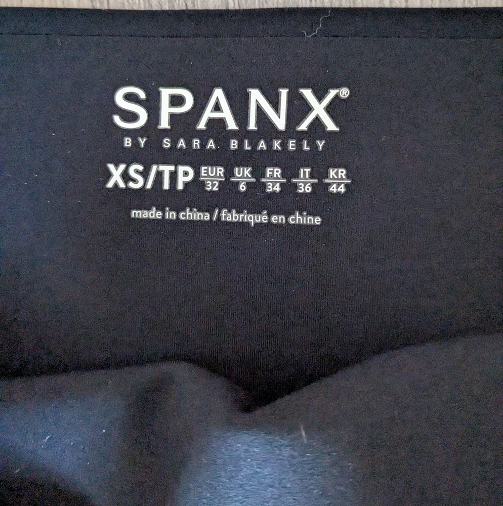 Spanx zippered pockets leggings size X-small - Picture 5 of 5